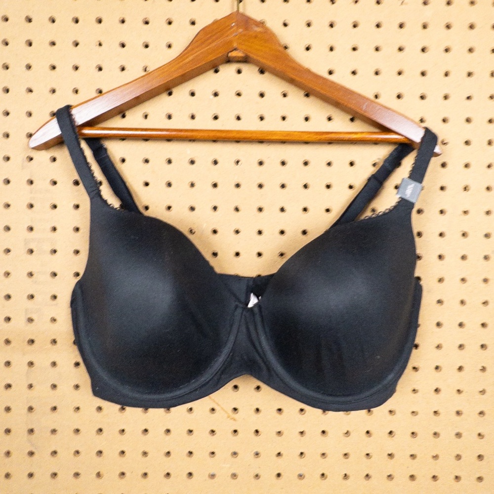 Victoria's Secret Body By Victoria Lined Demi Black Bra 38DD